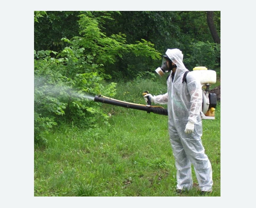 обработка территории от клещей в поселке Володарского